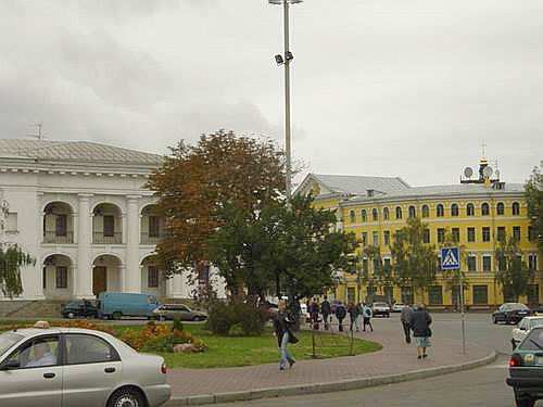 Контрактова площа