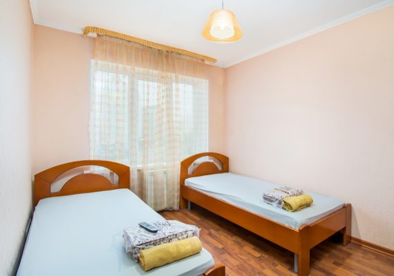 4-к.квартира подобово у Києві, вул. Левка Лук`яненко 13-а (Маршала Тимошенко)