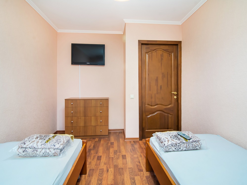 4-к.квартира подобово у Києві, вул. Левка Лук`яненко 13-а (Маршала Тимошенко)