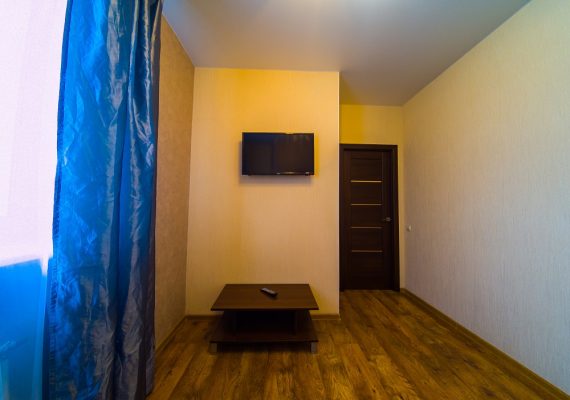 2-к. квартира на добу у Києві. вул. Калнишевского, 7, 2 секція