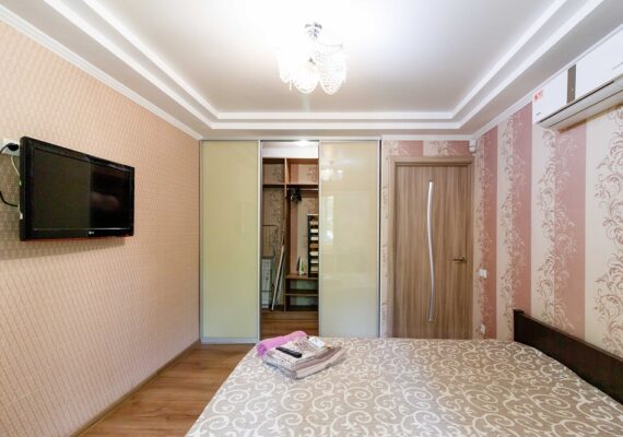 1-к. квартира на добу у Києві. проспект Оболонський 37