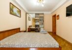 2-к. квартира на добу у Києві. вул. О. Архипенка 4