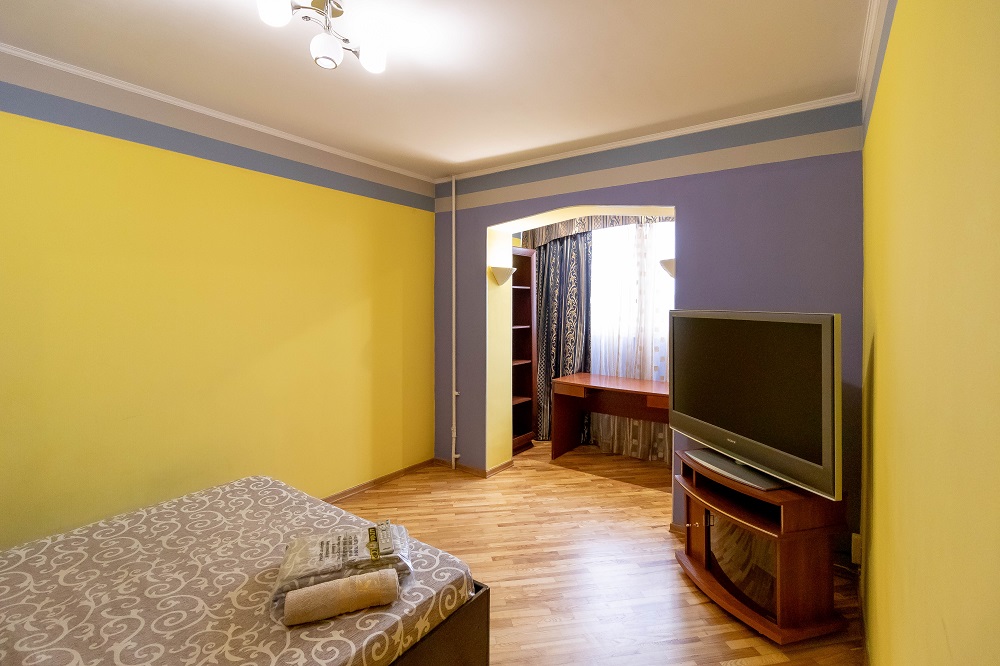 3-к. квартира на добу в Києві. вул. Озерна 8 (для навігації – район Оболонь) 3-к. квартира на добу в Києві. вул. Озерна 8 (для навігації – район Оболонь)