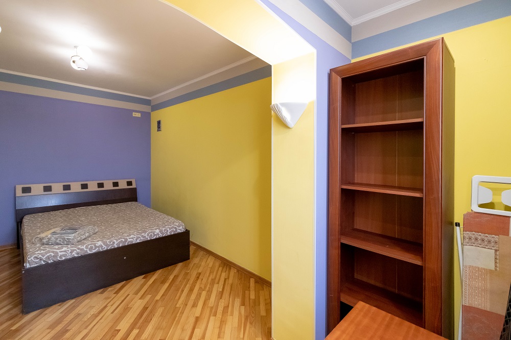 3-к. квартира на добу в Києві. вул. Озерна 8 (для навігації – район Оболонь) 3-к. квартира на добу в Києві. вул. Озерна 8 (для навігації – район Оболонь)