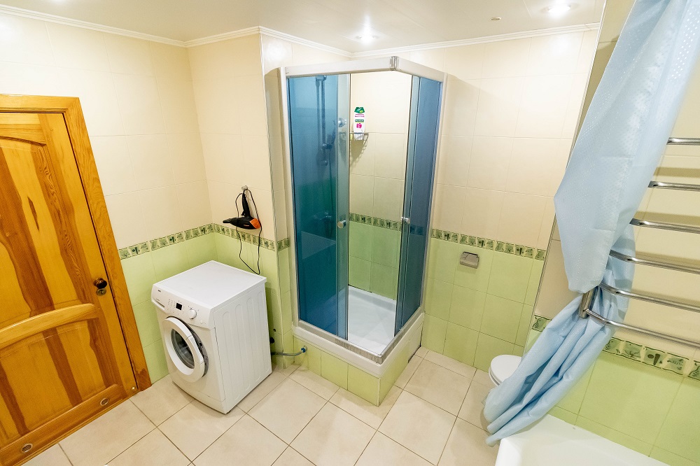 3-к. квартира на добу в Києві. вул. Озерна 8 (для навігації – район Оболонь) 3-к. квартира на добу в Києві. вул. Озерна 8 (для навігації – район Оболонь)