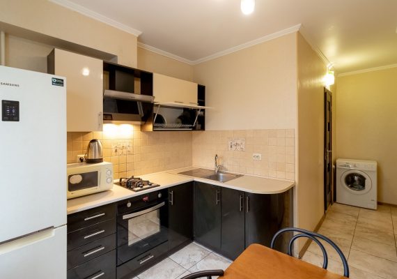 2-к. квартира на добу в Києві. вул. Героїв Дніпра 36-Б