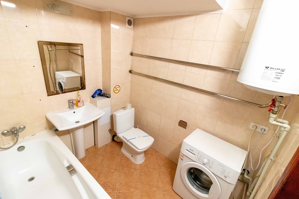 1-к.квартира подобово в Києві, вул. Героїв Дніпра 38-Б