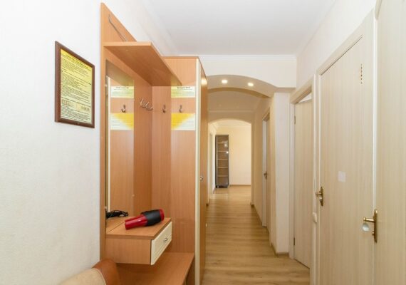 3-к.квартира подобово в Києві, вул. О. Архипенка 8