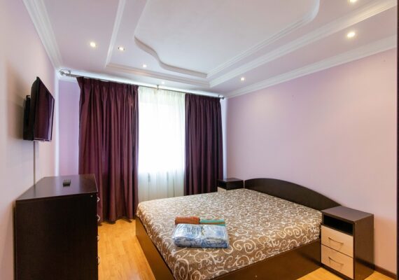 3-к. квартира на добу в Києві, проспект Оболонський 16Е