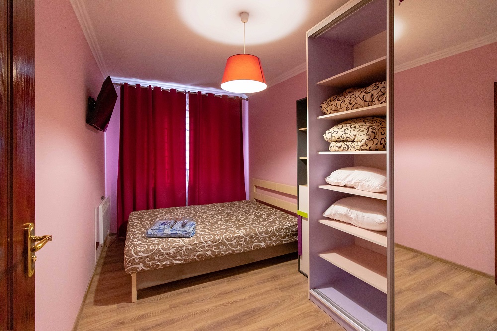 3-к. квартира на добу в Києві, проспект Оболонський 16Е