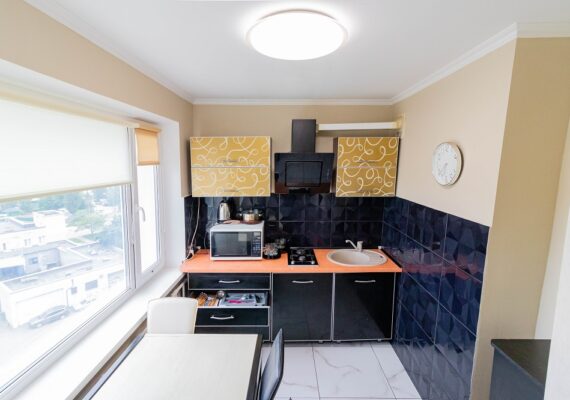 3-к.квартира подобово в Києві, вул. Прирічна 5