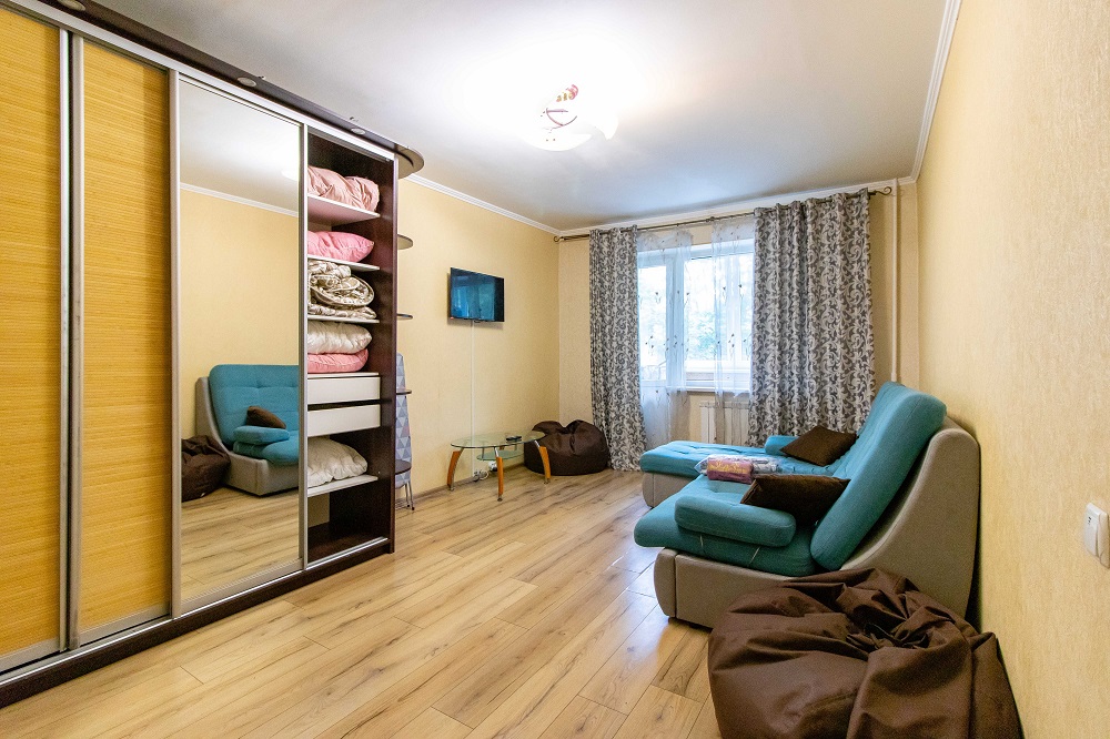 2-к. квартира на добу в Києві. вул. Героїв Дніпра 36-Б